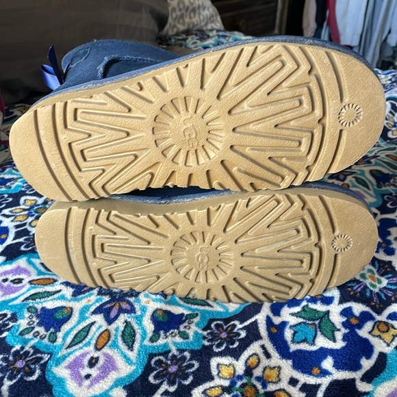 Woman’s Navy Blue Ugg Boots - Picture 3 of 3